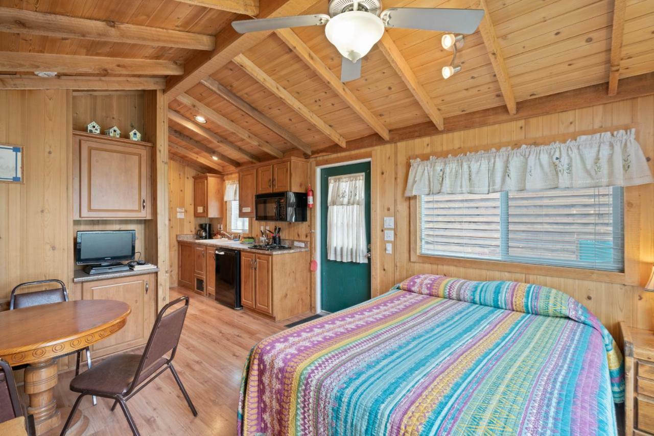 Crater Lake Resort Fort Klamath Exterior foto